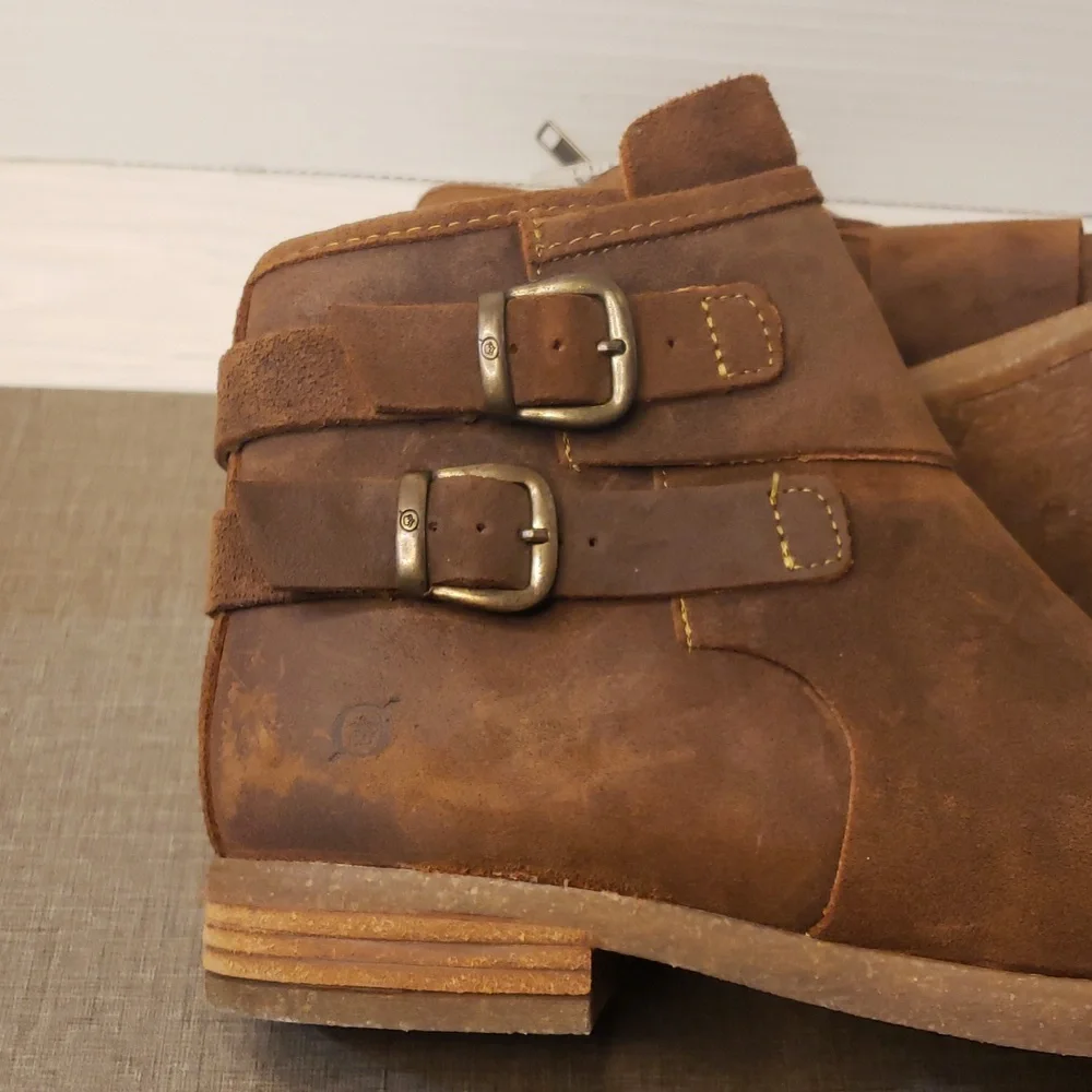 Born‎ Brown Moraga Bootie SZ 9.5